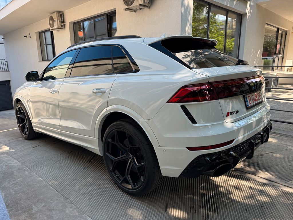 Audi RSQ8 2025