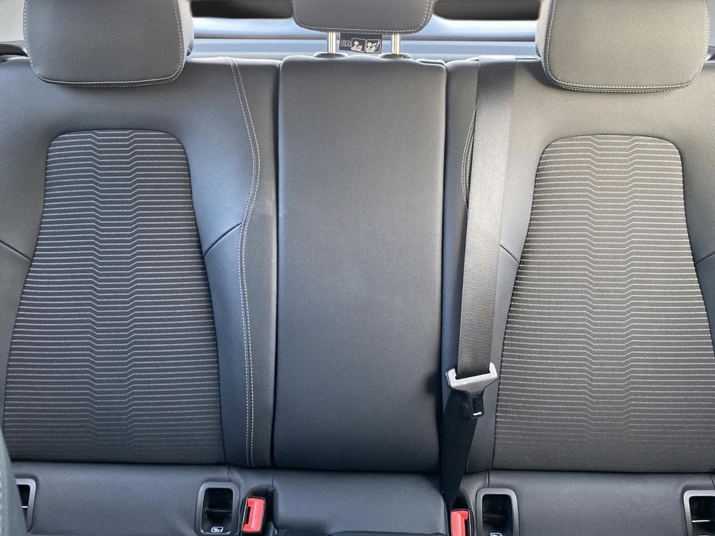 Mercedes-Benz A 250 2021