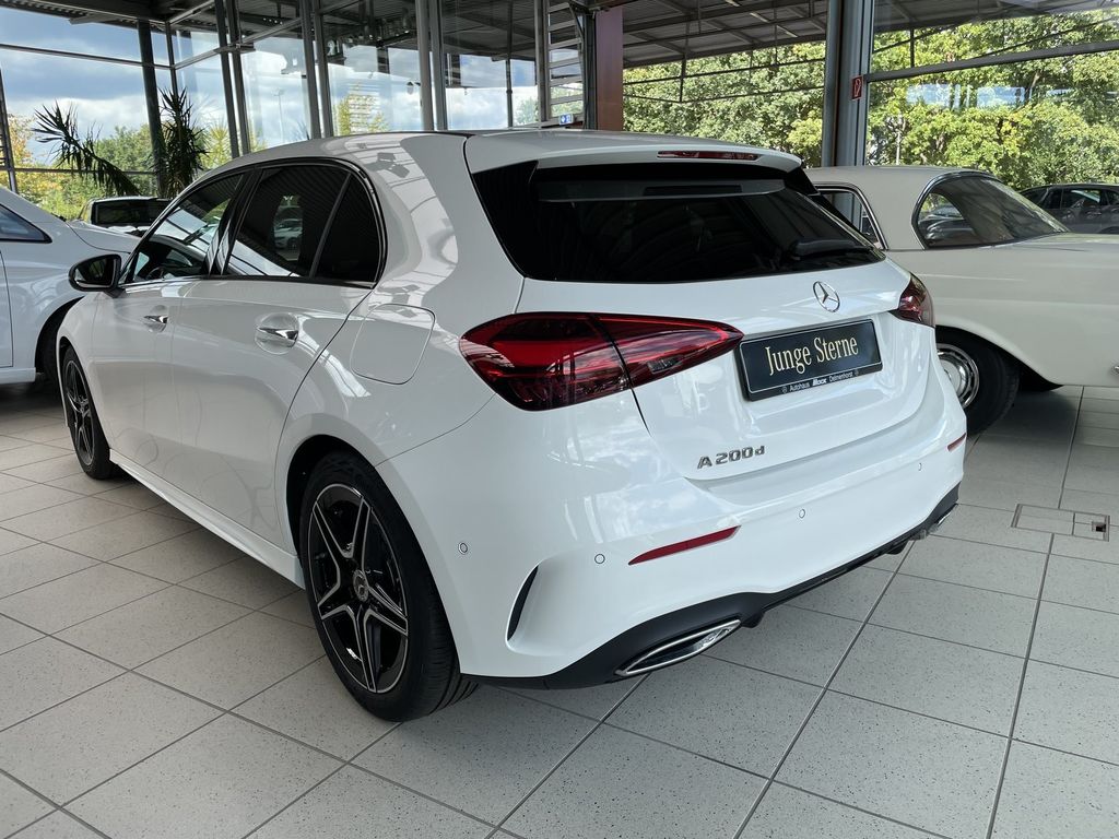 Mercedes-Benz A 200 2025