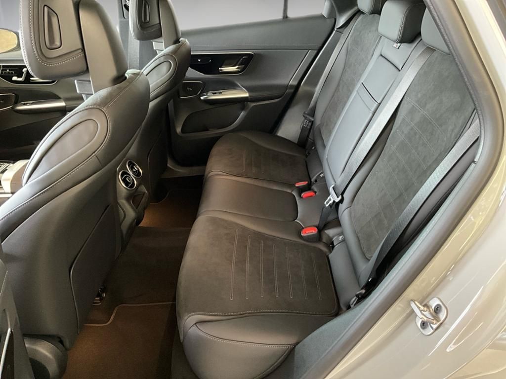 Mercedes-Benz GLC 300 2025