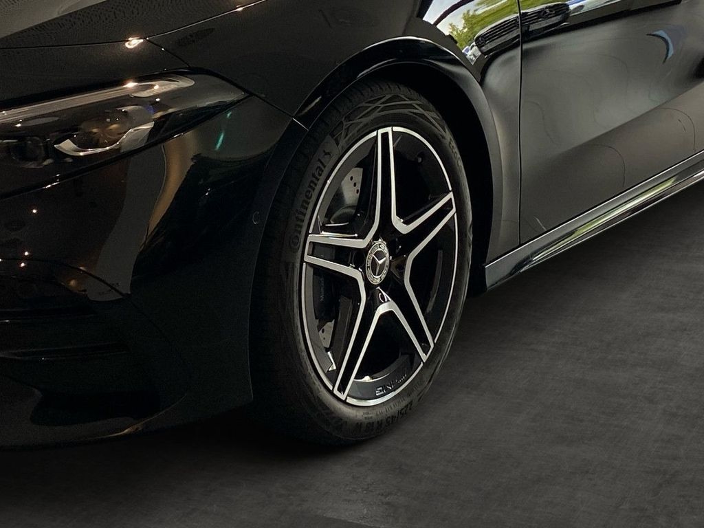 Mercedes-Benz A 220 2025