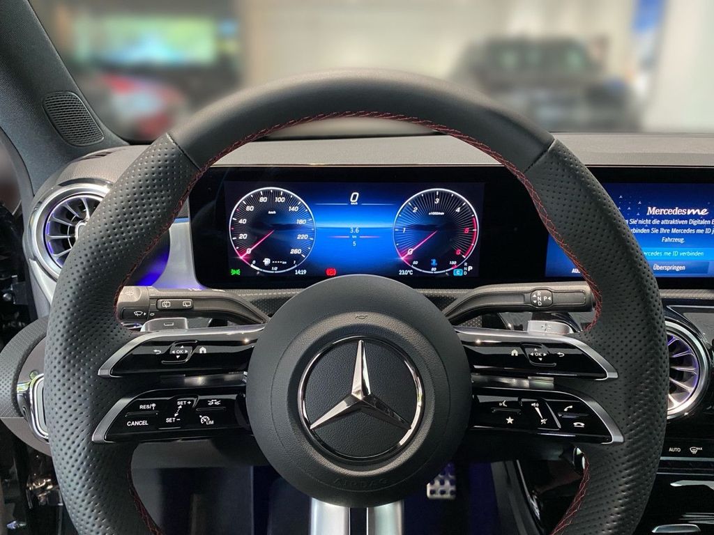 Mercedes-Benz A 220 2025