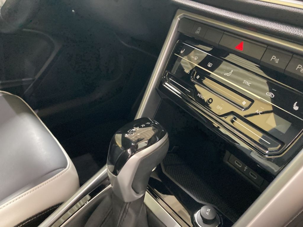 Volkswagen T-Roc 2023