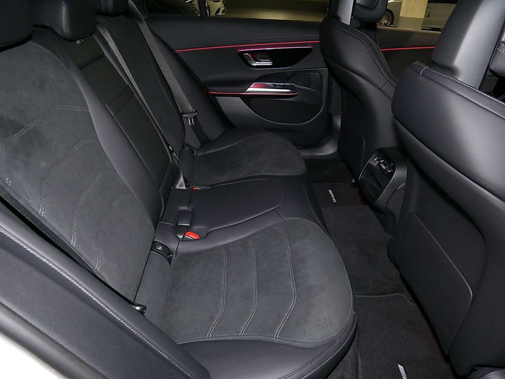 Mercedes-Benz E 200 2025