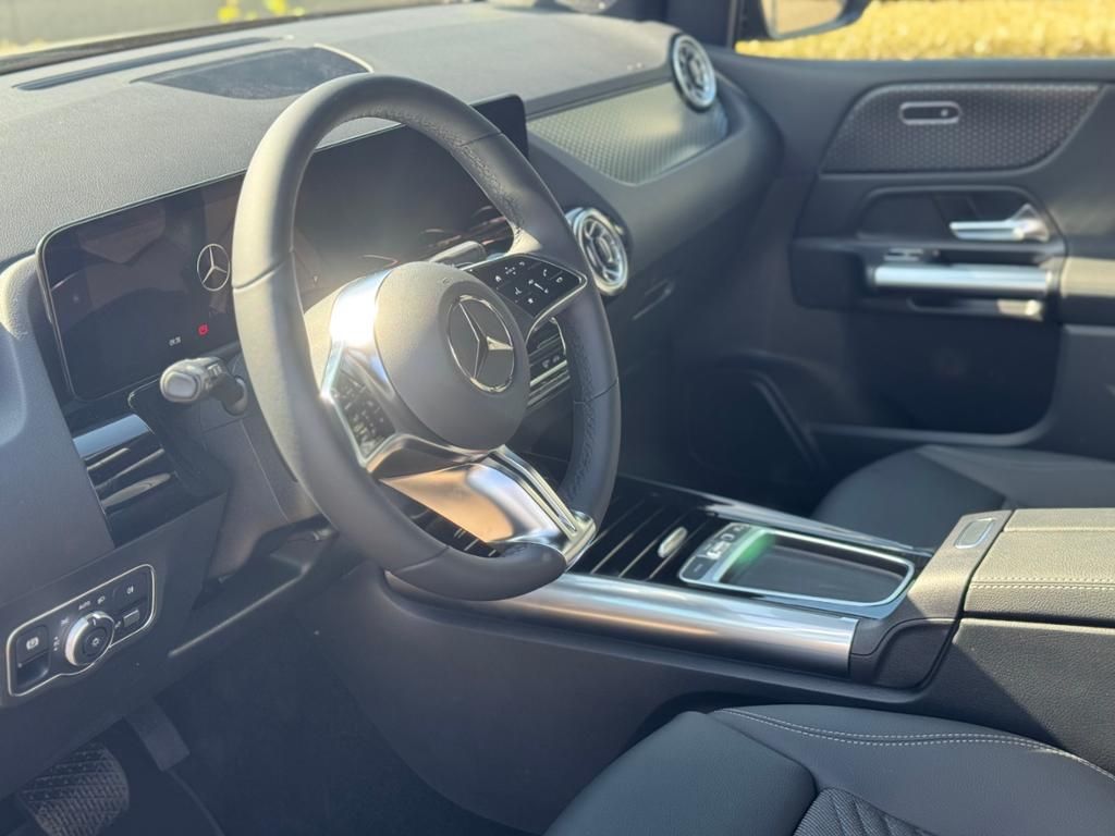 Mercedes-Benz B 200 2025