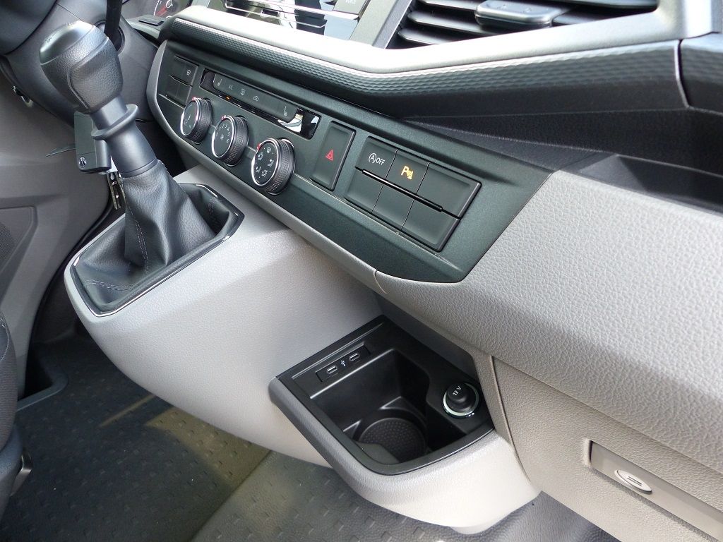 Volkswagen T6 Kombi 2024