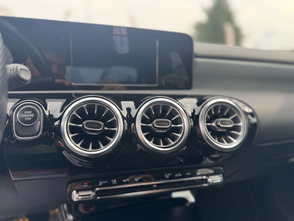 Mercedes-Benz A 250 2021