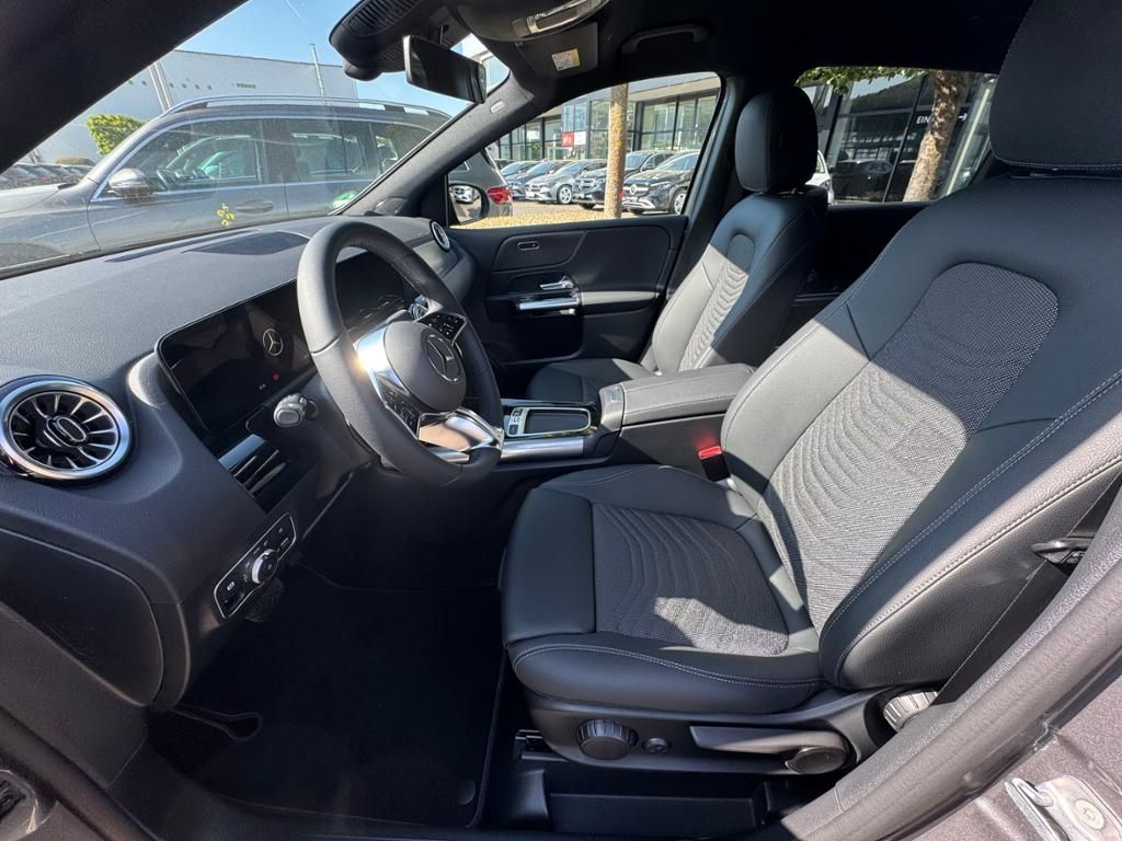 Mercedes-Benz B 200 2025