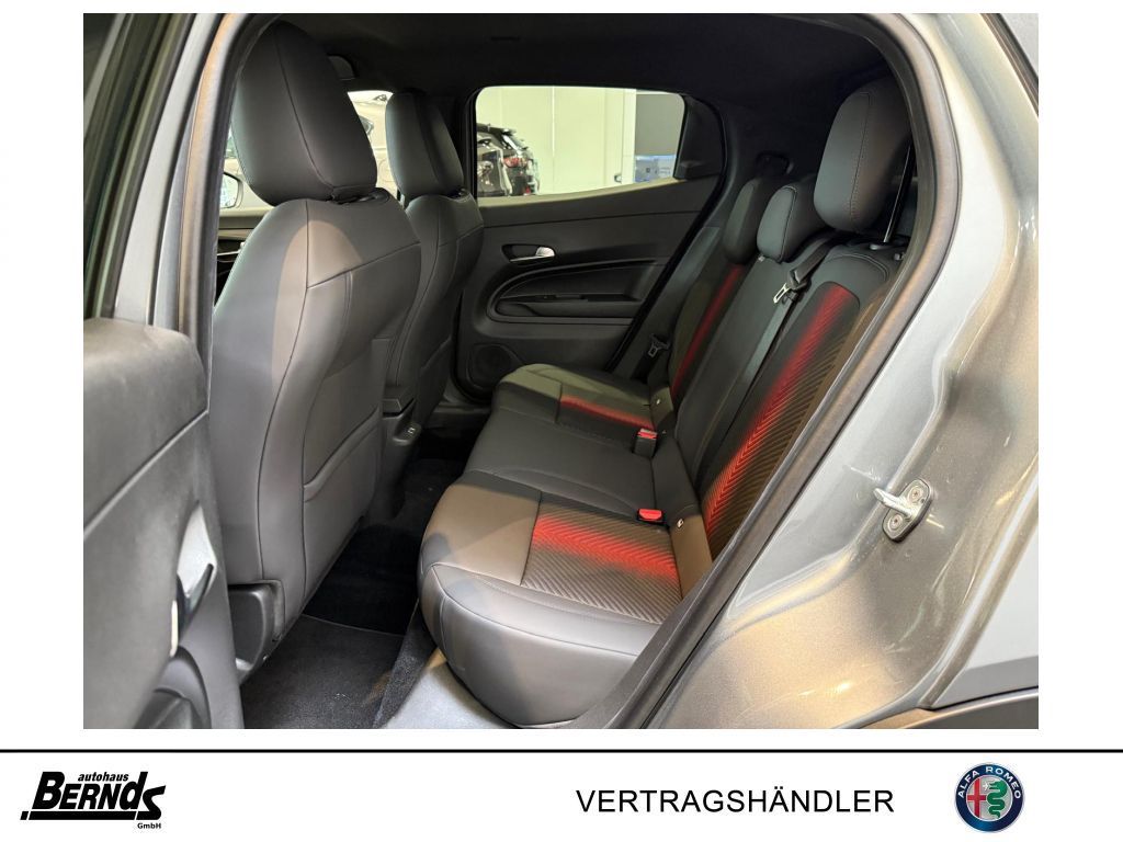 Alfa Romeo Junior 2025