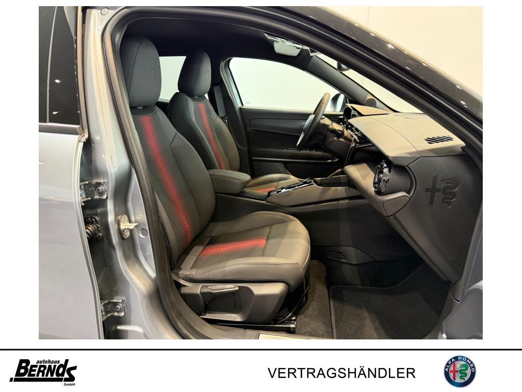 Alfa Romeo Junior 2025