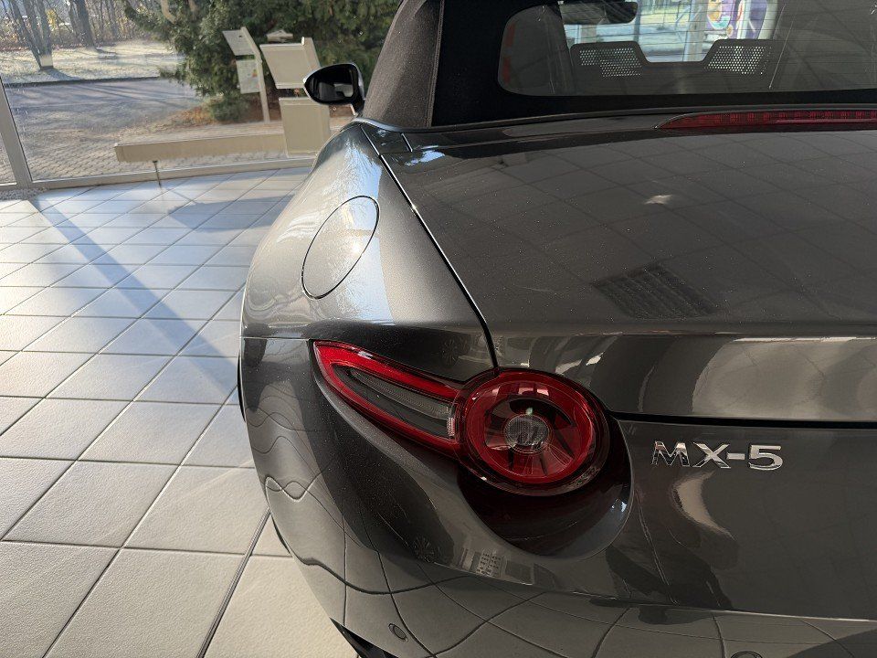 Mazda MX-5 2025