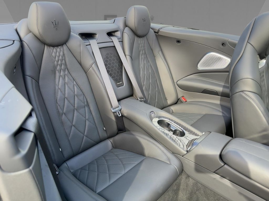 Maserati GranCabrio 2025