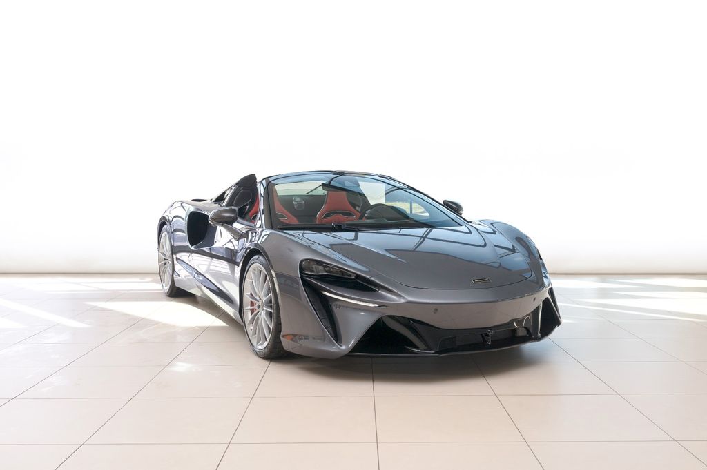 McLaren Artura 2025