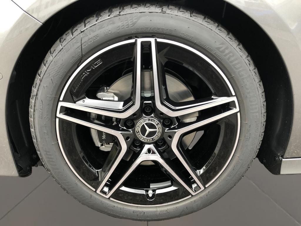 Mercedes-Benz A 200 2024