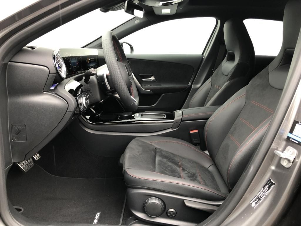 Mercedes-Benz A 200 2024