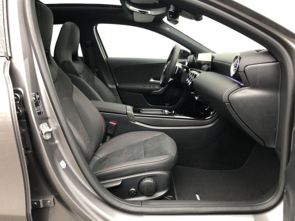 Mercedes-Benz A 200 2024