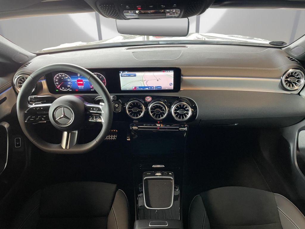 Mercedes-Benz CLA 220 2025
