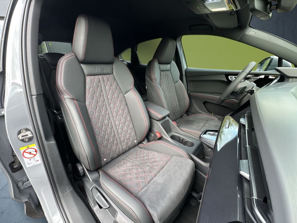 Audi Q4 e-tron 2025