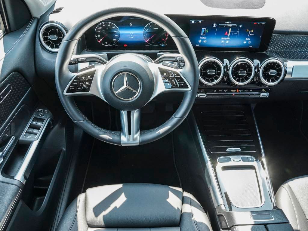 Mercedes-Benz GLB 200 2024