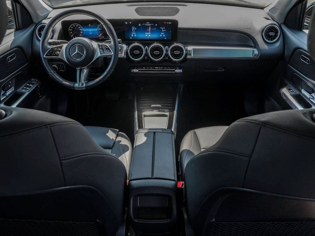 Mercedes-Benz GLB 200 2024