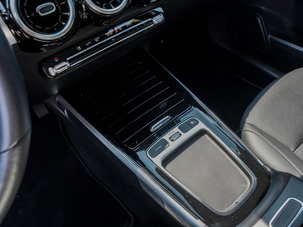 Mercedes-Benz GLB 200 2024