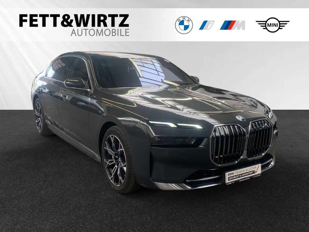 BMW 750 2024