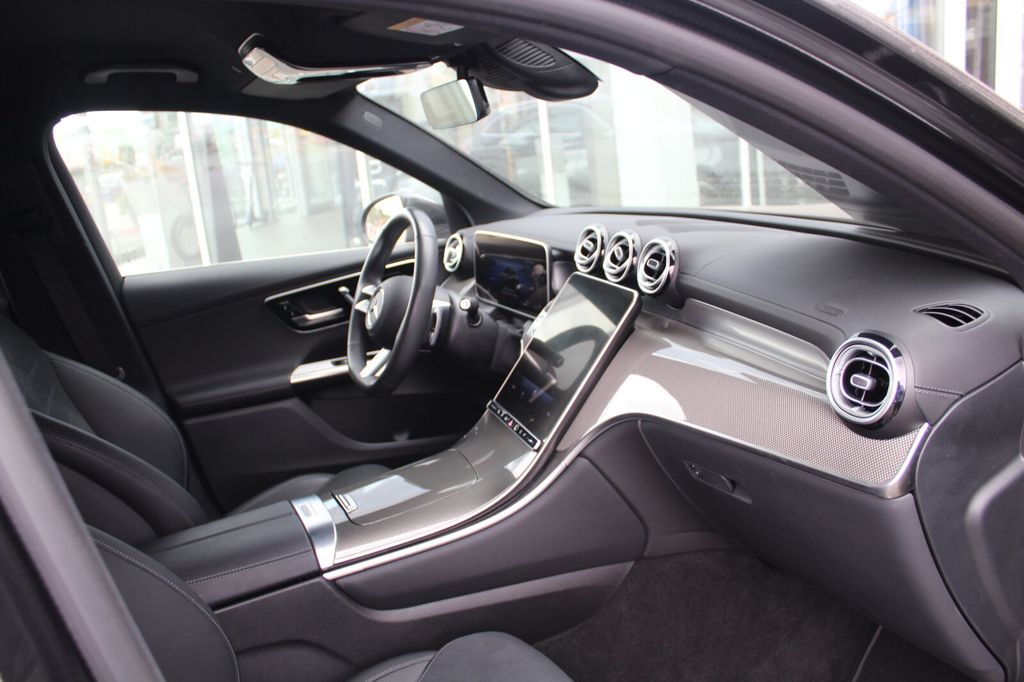 Mercedes-Benz GLC 300 2024