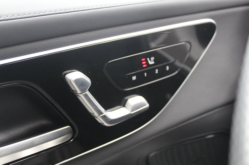 Mercedes-Benz GLC 300 2024