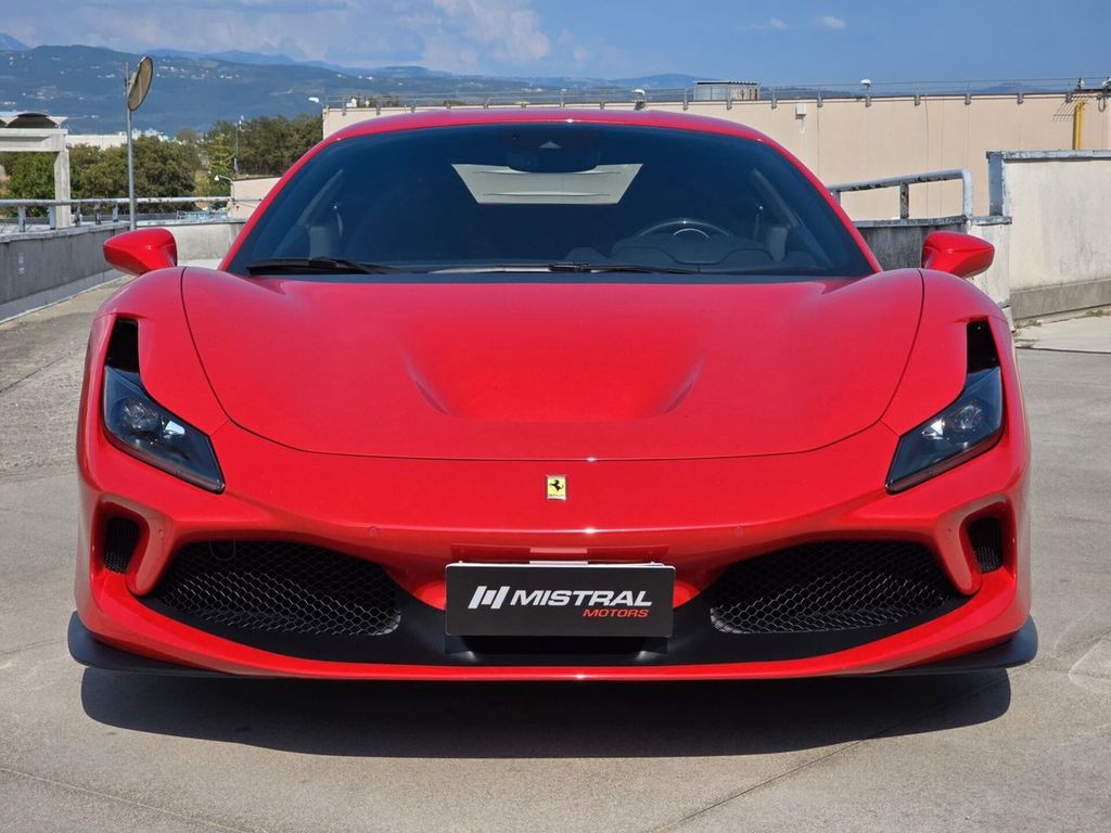 Ferrari F8 2021