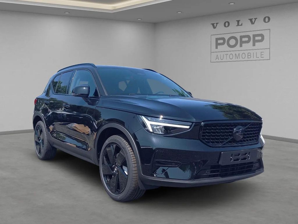 Volvo XC40 2025
