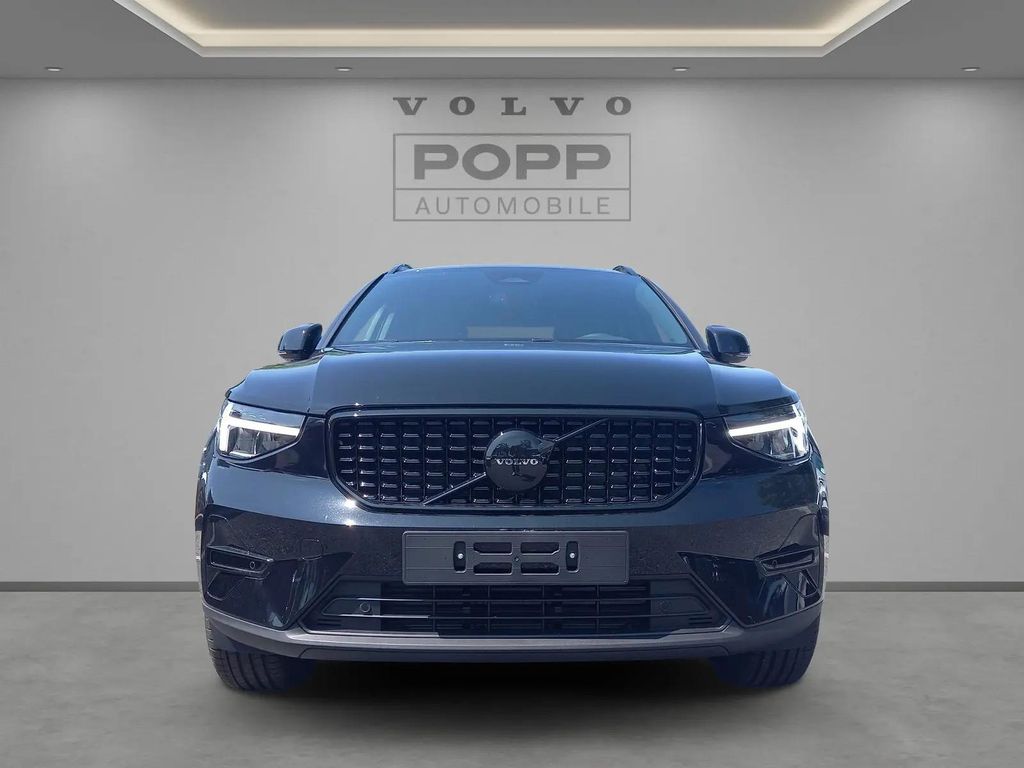 Volvo XC40 2025