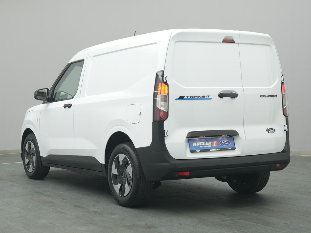 Ford Transit Courier 2025