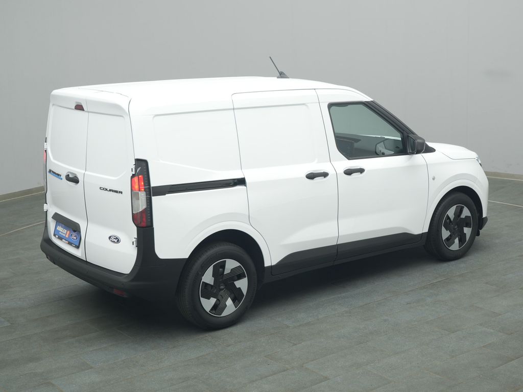 Ford Transit Courier 2025