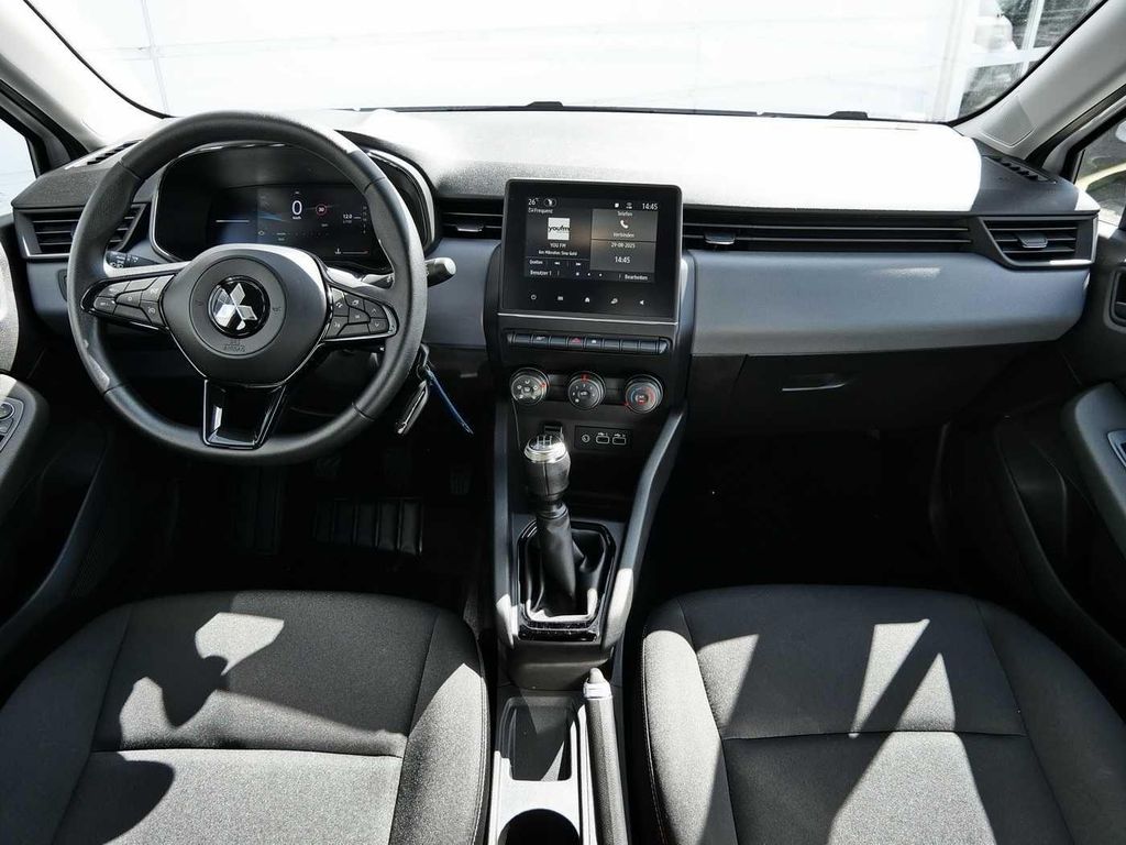 Mitsubishi Colt 2025