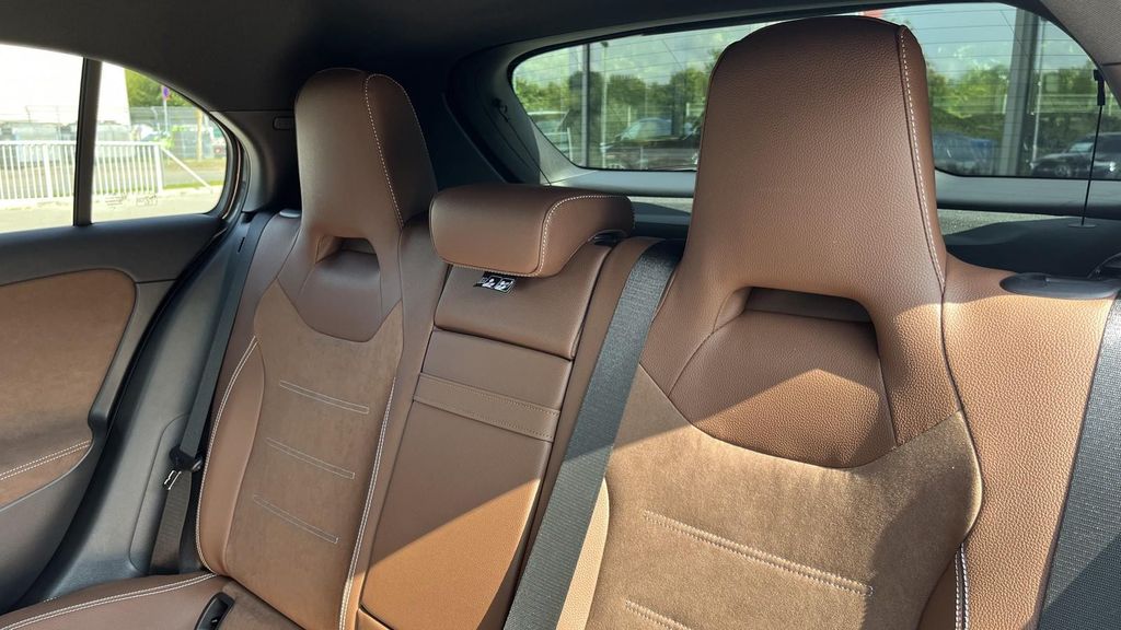 Mercedes-Benz A 200 2024