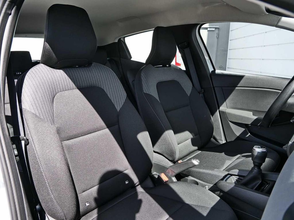 Mitsubishi Colt 2025