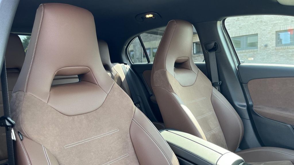 Mercedes-Benz A 200 2024