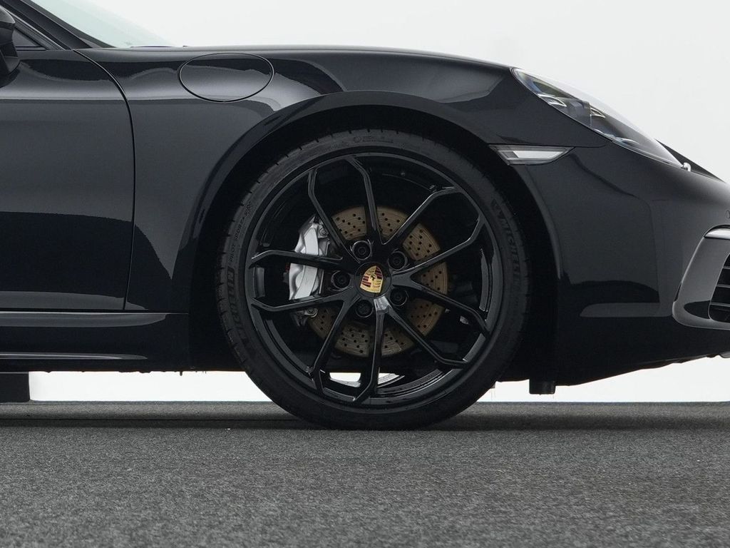 Porsche Boxster 2025