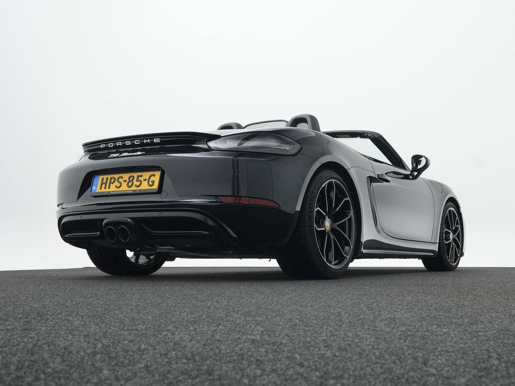 Porsche Boxster 2025