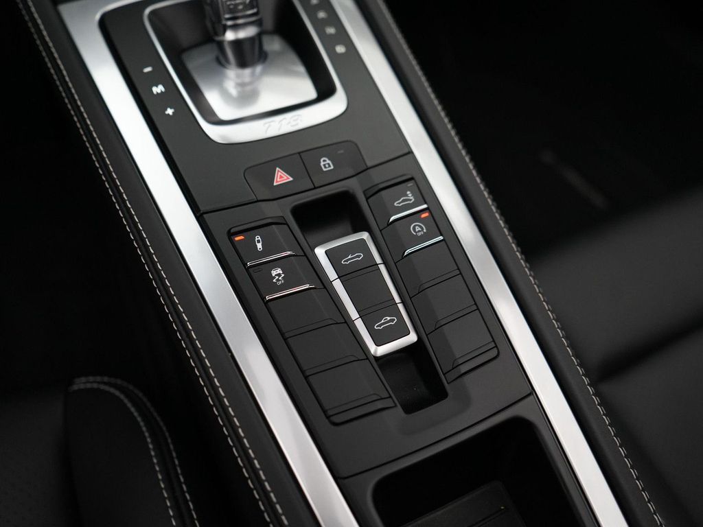 Porsche Boxster 2025