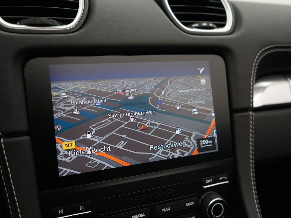 Porsche Boxster 2025