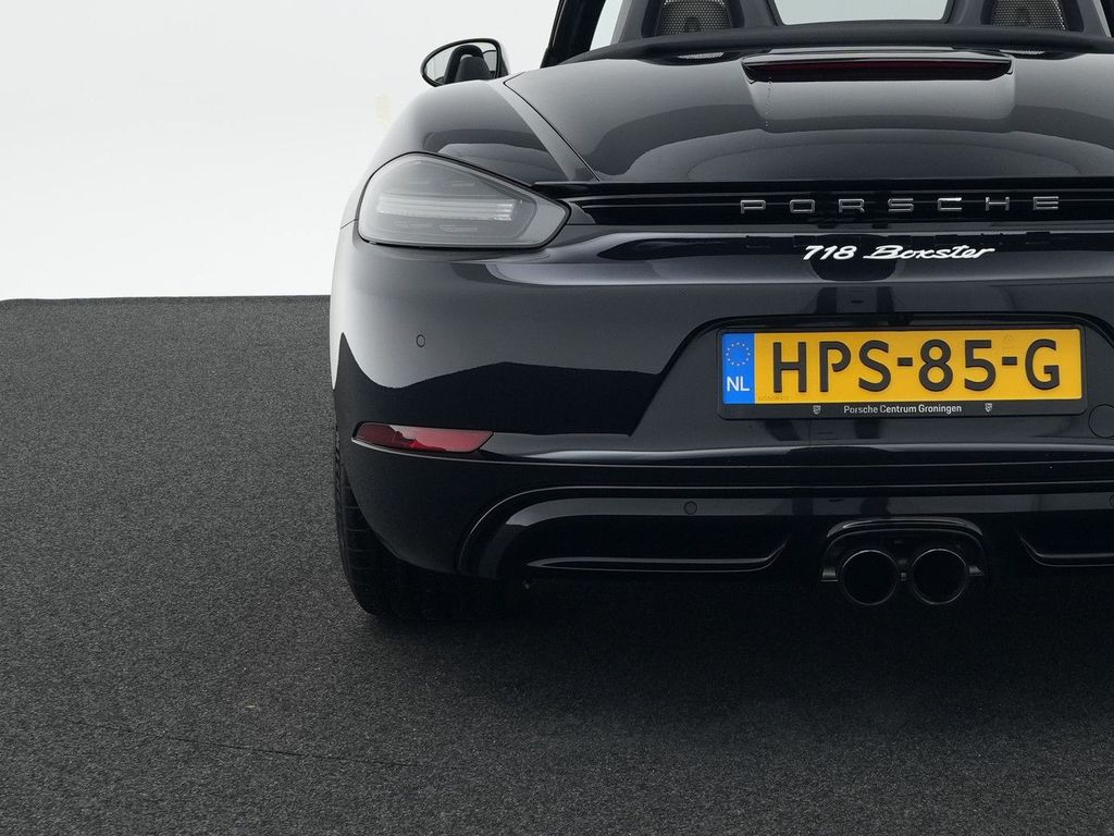 Porsche Boxster 2025