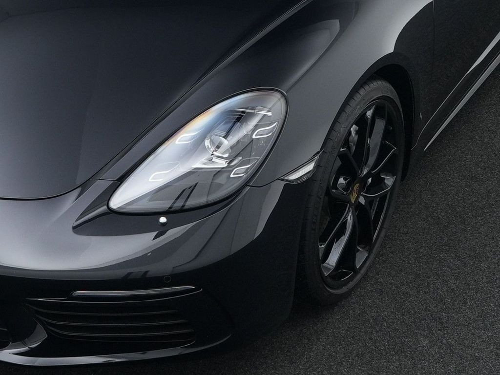 Porsche Boxster 2025