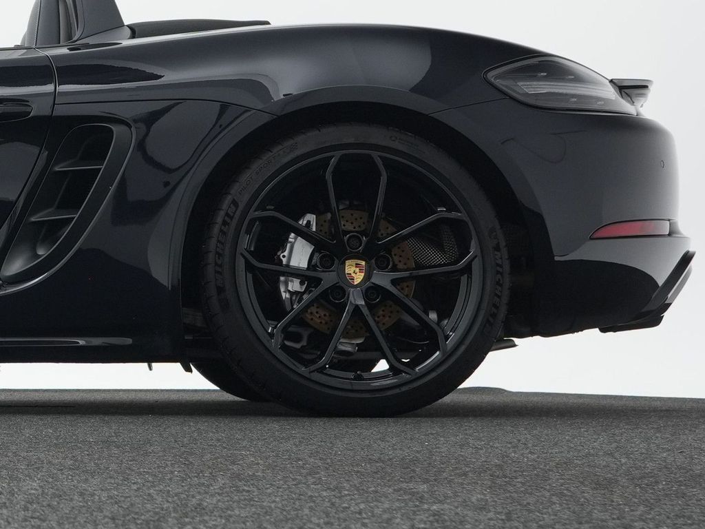 Porsche Boxster 2025