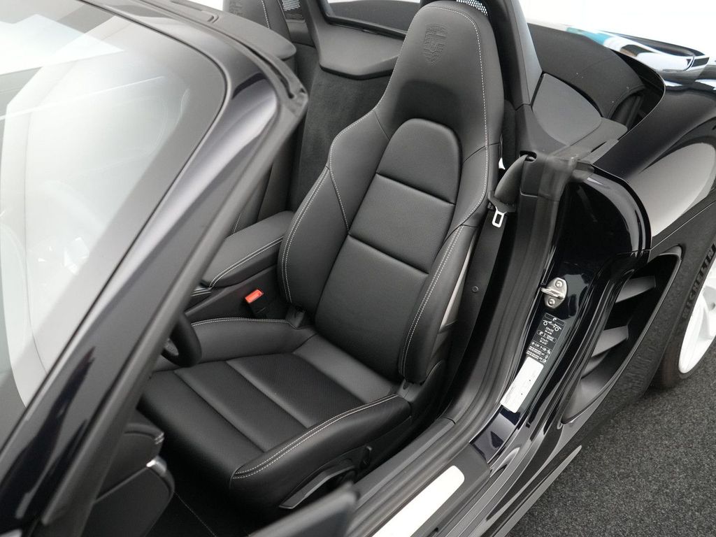 Porsche Boxster 2025