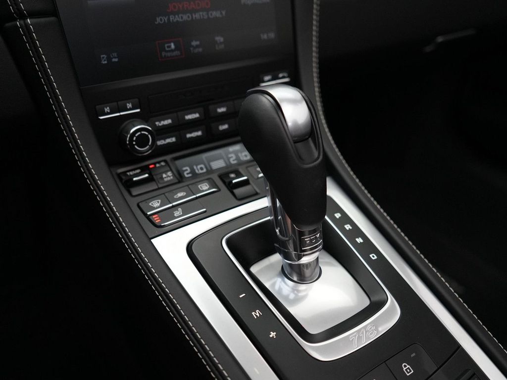 Porsche Boxster 2025