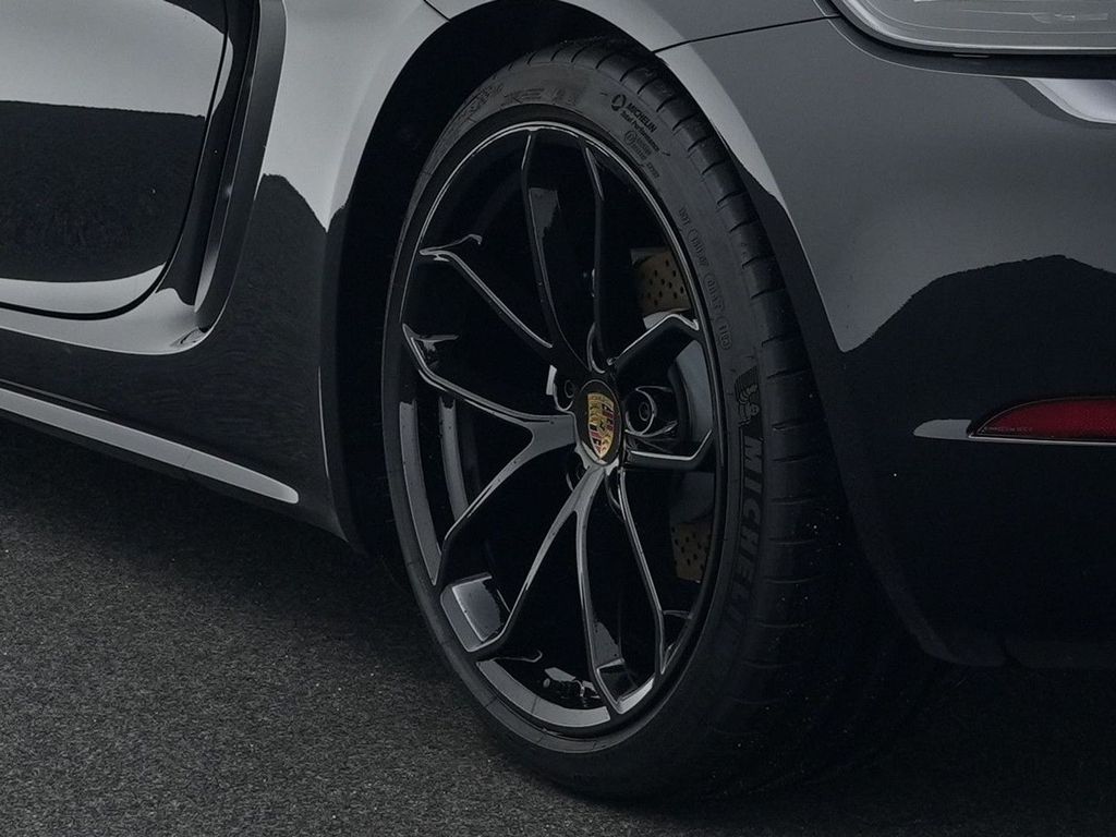 Porsche Boxster 2025