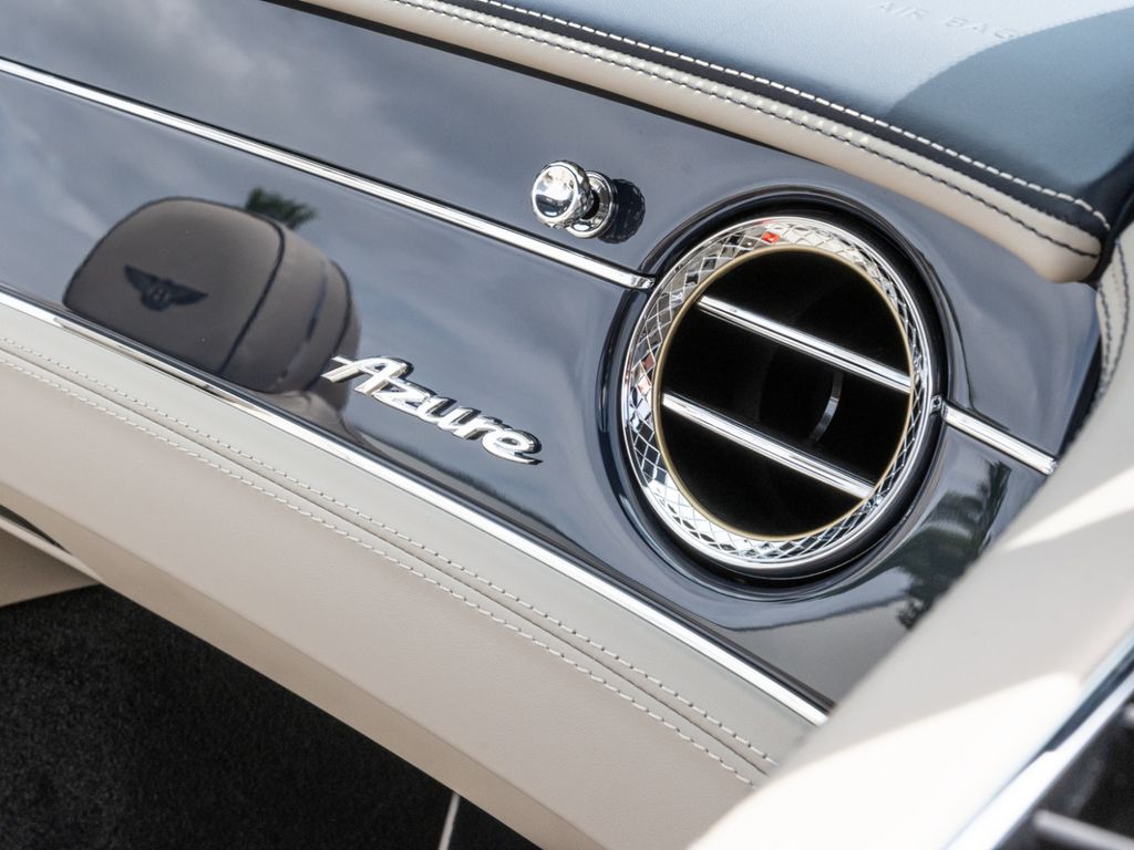 Bentley Continental GTC 2025