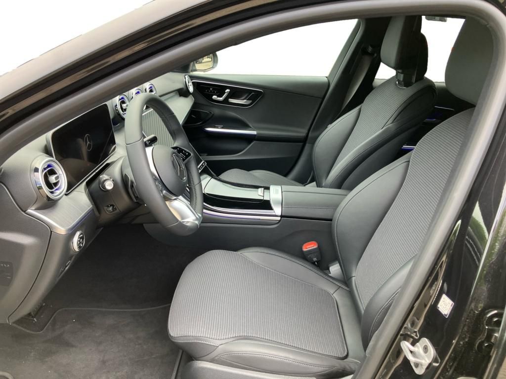 Mercedes-Benz C 200 2025