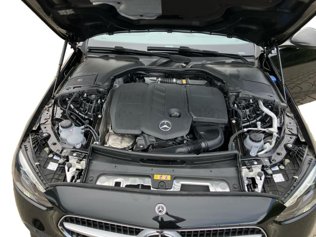 Mercedes-Benz C 200 2025